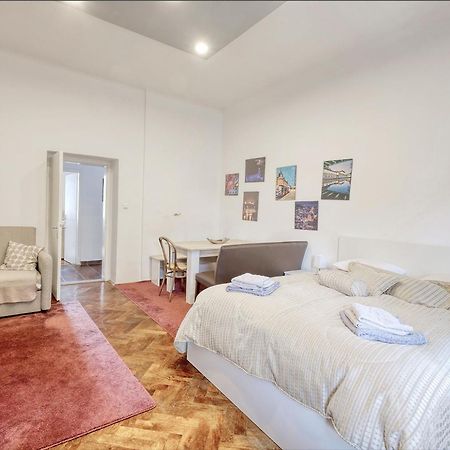 Nick & Klaras Central Apartments 卢布尔雅那 外观 照片